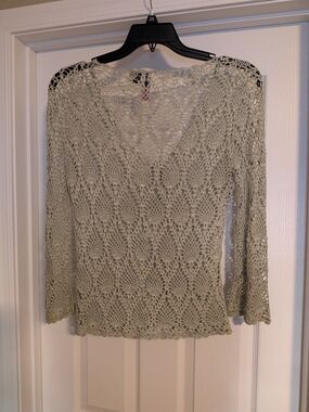 Crochet Lace V-Neck Women's Top - Light Sage